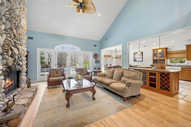 86 Northwest Path, Sagaponack, NY 11962