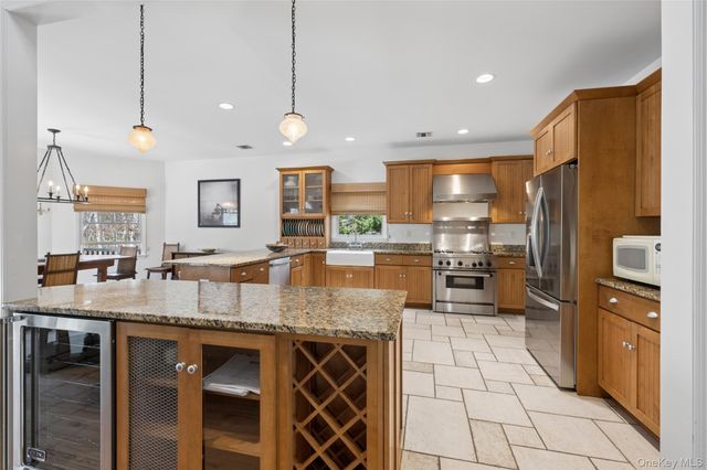 86 Northwest Path, Sagaponack, NY 11962