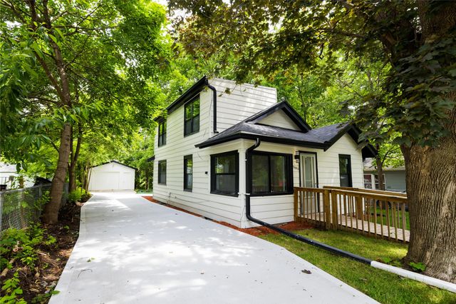 3402 Arthur Avenue, Des Moines, IA 50317