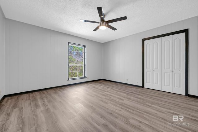 5225 PERSONS Drive, Mobile, AL 36618