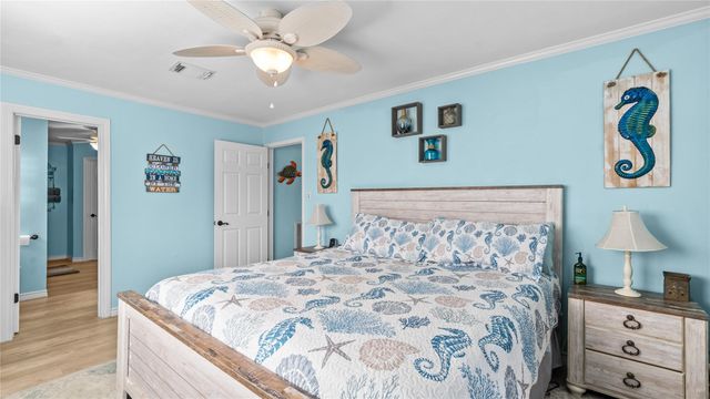 1210 Island Drive, Dickinson, TX 77539