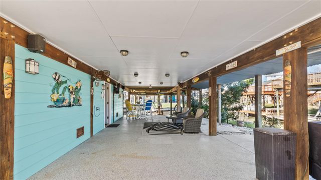 1210 Island Drive, Dickinson, TX 77539