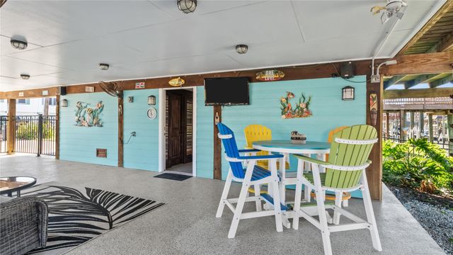 1210 Island Drive, Dickinson, TX 77539