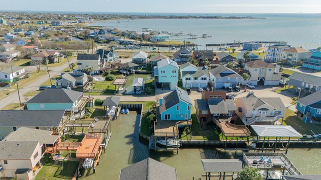 1210 Island Drive, Dickinson, TX 77539