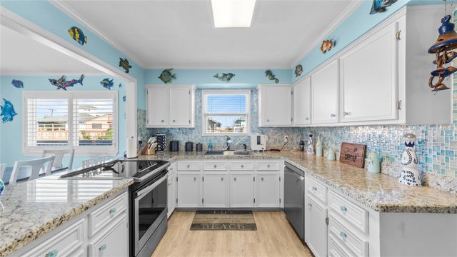 1210 Island Drive, Dickinson, TX 77539