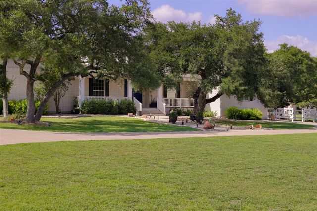 914 Ranchers Club LN, Driftwood, TX 78619