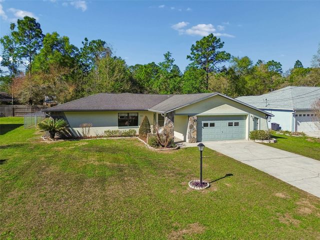 8300 N PICKINZ WAY, Citrus Springs, FL 34433