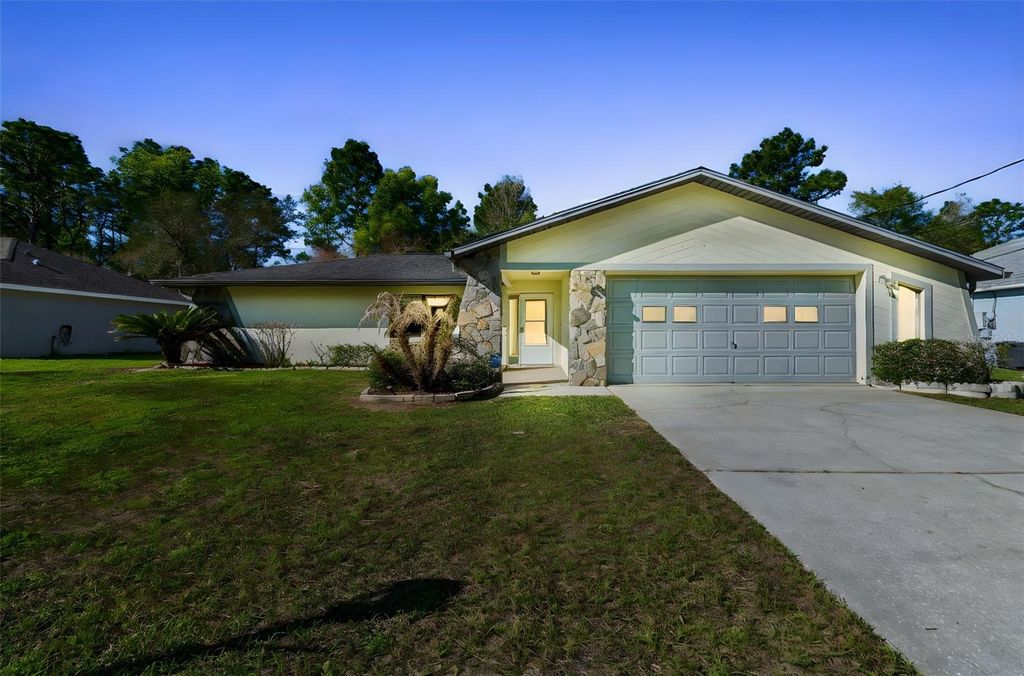 8300 N PICKINZ WAY, Citrus Springs, FL 34433