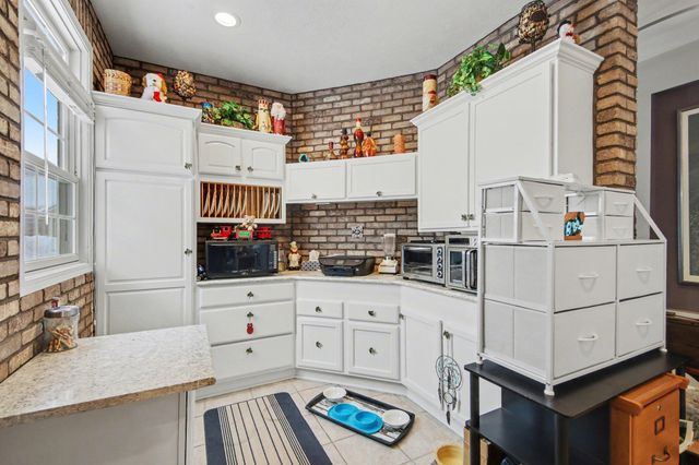 1087 Barrington Nw, City Of Walker, MI 49534