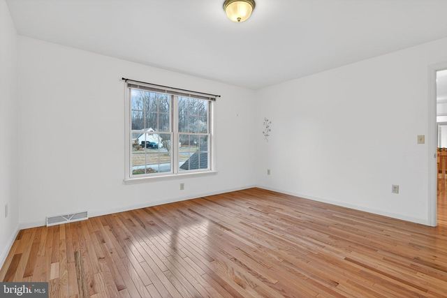 817 AARONS LN, Manheim, PA 17545