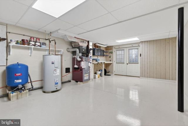 817 AARONS LN, Manheim, PA 17545