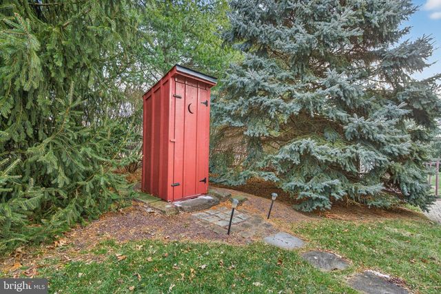 817 AARONS LN, Manheim, PA 17545