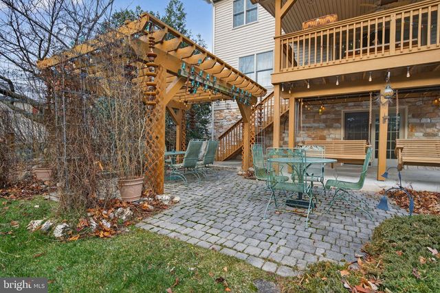 817 AARONS LN, Manheim, PA 17545