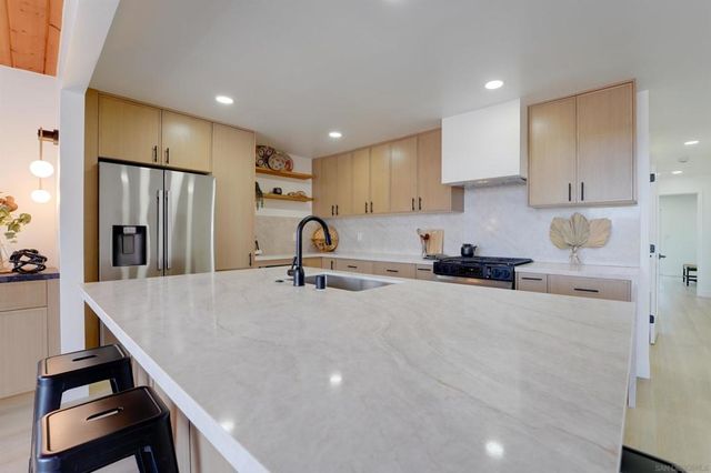 1744 Law Street, San Diego, CA 92109