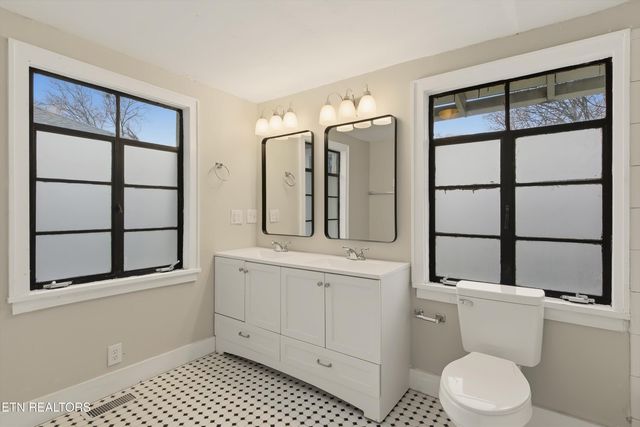 727 E Scott Ave, Knoxville, TN 37917