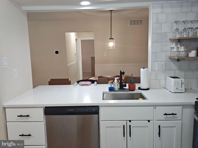 655 YORKSHIRE CT, Sewell, NJ 08080