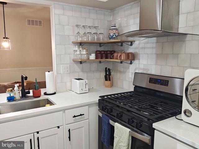 655 YORKSHIRE CT, Sewell, NJ 08080