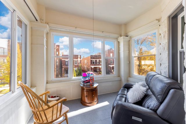 6112 S Saint Lawrence Avenue 2, Chicago, IL 60637