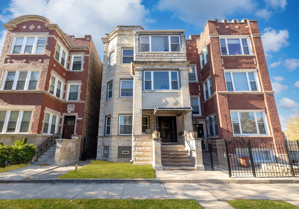 6112 S Saint Lawrence Avenue 2, Chicago, IL 60637