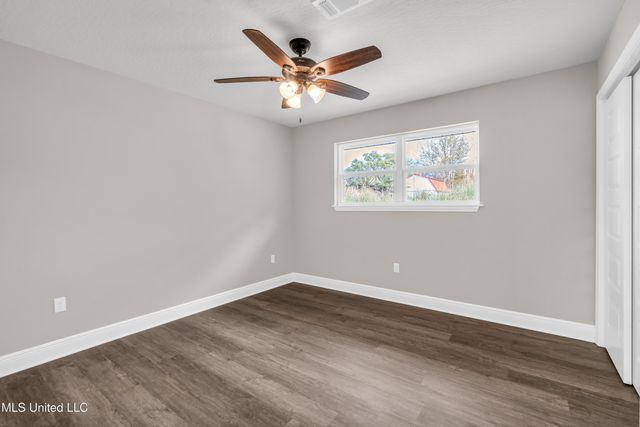 19 W Union Road, Carriere, MS 39426