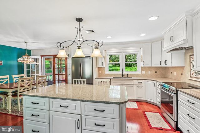 1107 KING ARTHUR CT, Sykesville, MD 21784