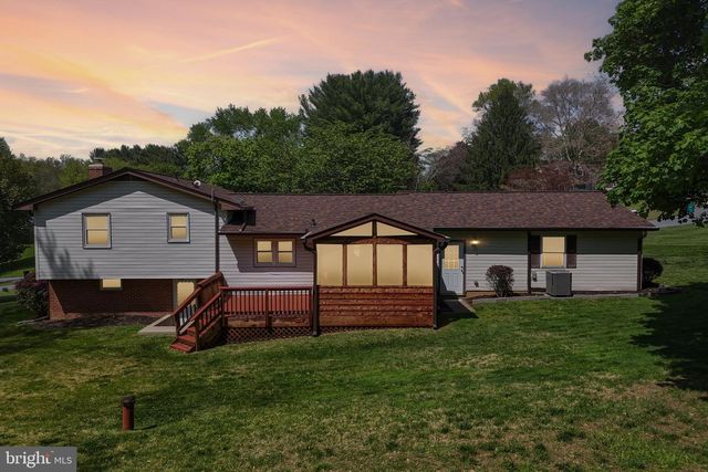 1107 KING ARTHUR CT, Sykesville, MD 21784