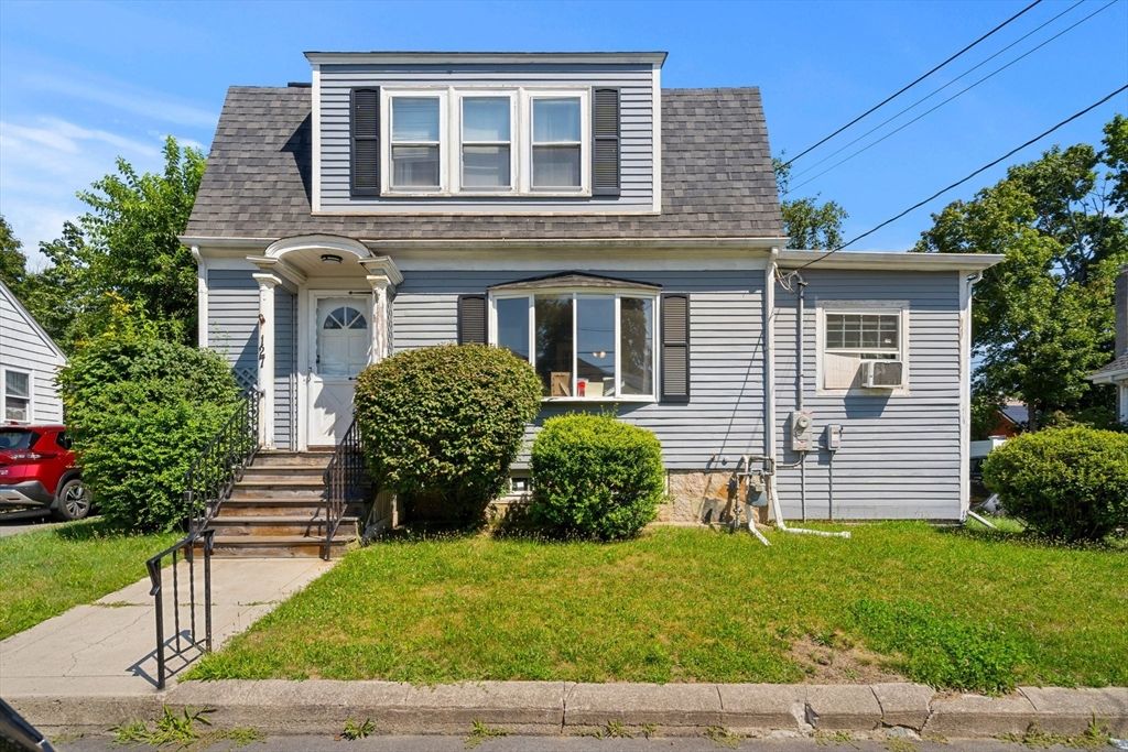 127 Hillberg Ave, Brockton, MA 02301