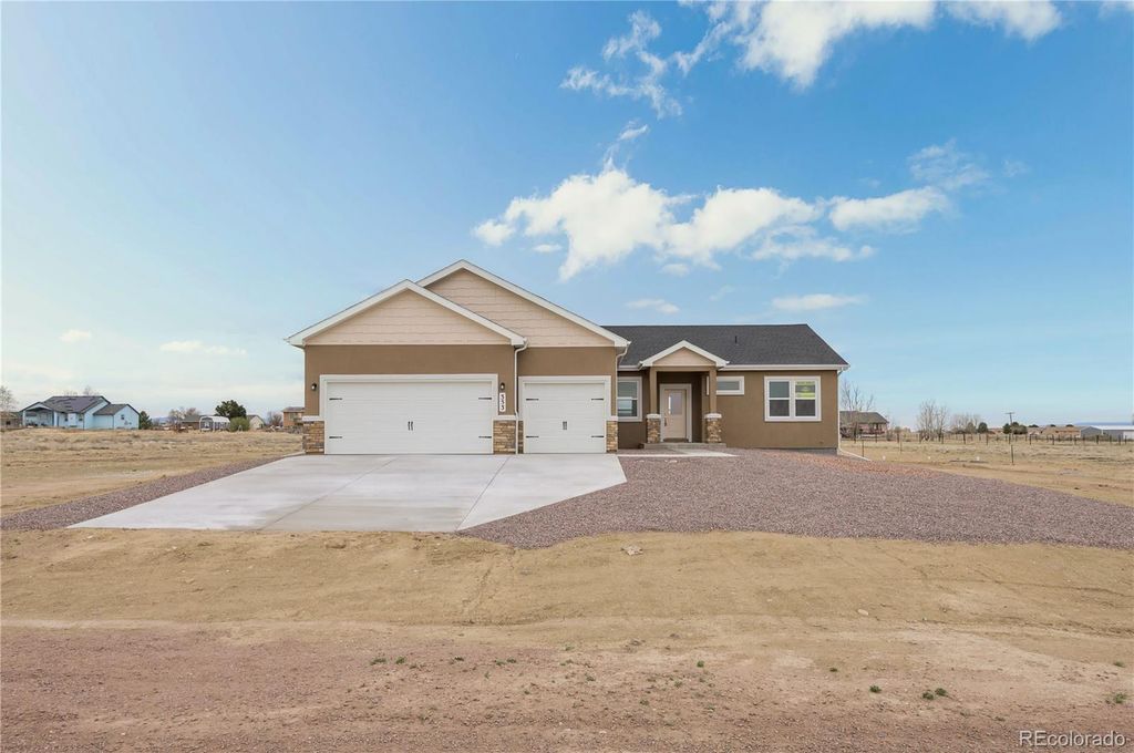 353 S Ashford Drive, Pueblo, CO 81007