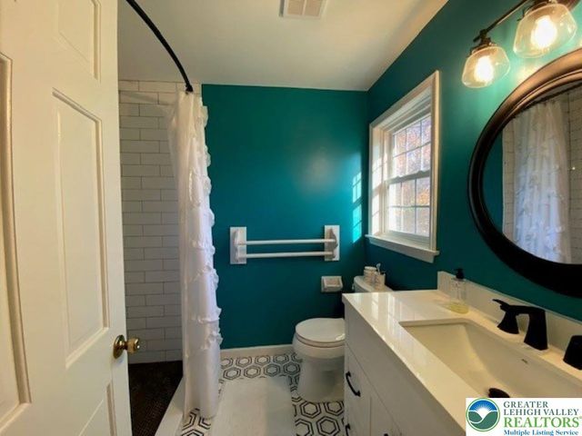 5382 Celia Drive, Lower Macungie Twp, PA 18106