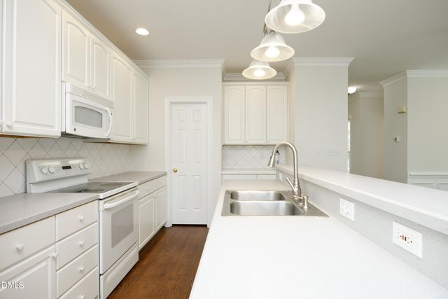 605 Carpenter Town Lane, Cary, NC 27519