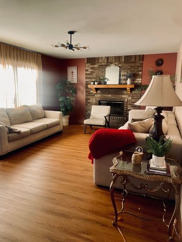 1304 Yorkshire Lane, Carol Stream, IL 60188