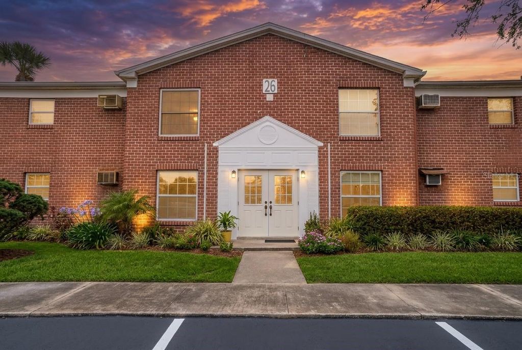 Image 1 of property listing at 8340 12TH STREET N A, St Petersburg, FL 33702