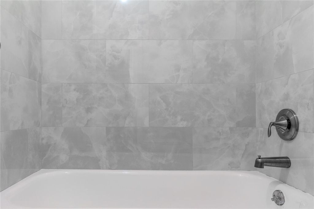 Image 14 of property listing at 8340 12TH STREET N A, St Petersburg, FL 33702