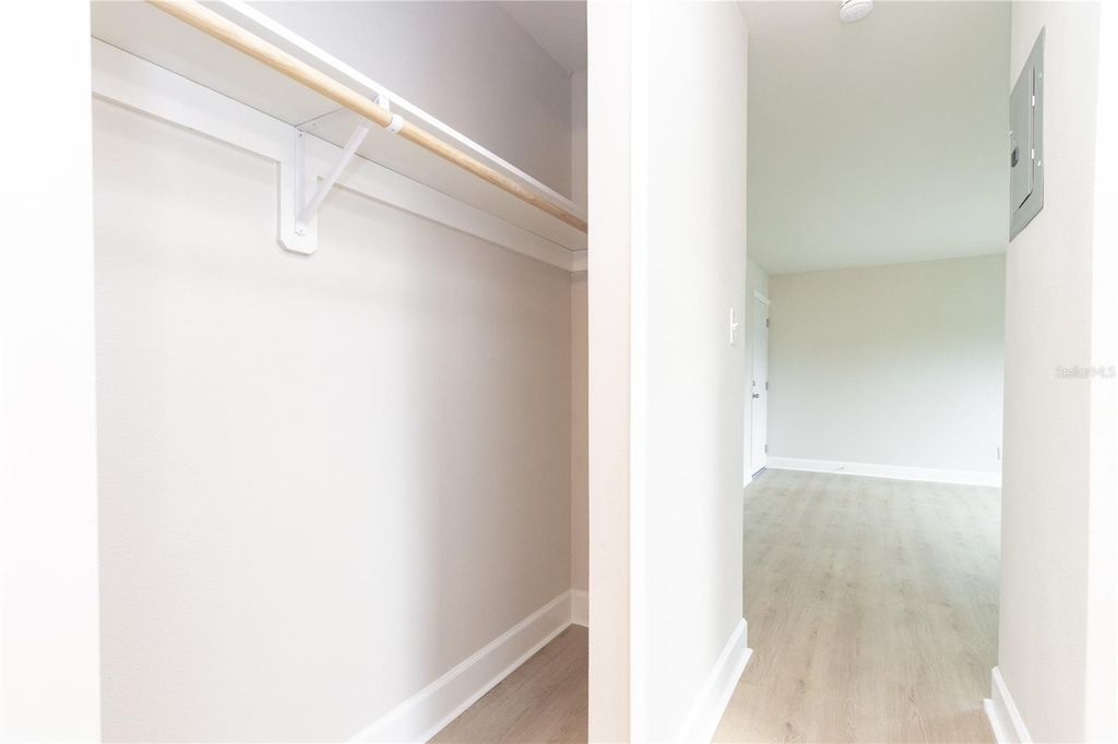 Image 10 of property listing at 8340 12TH STREET N A, St Petersburg, FL 33702