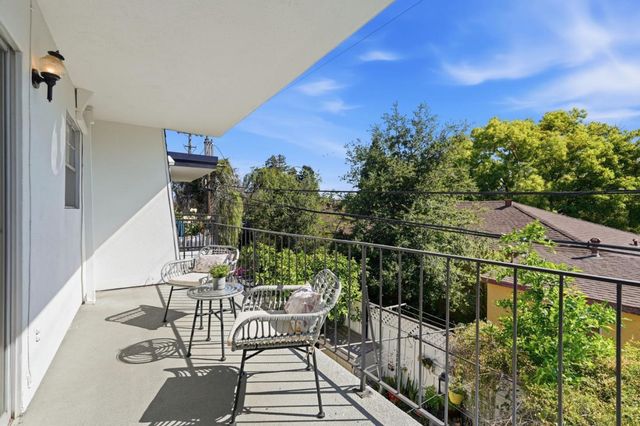 1915 Mount Vernon Court 16, Mountain View, CA 94040