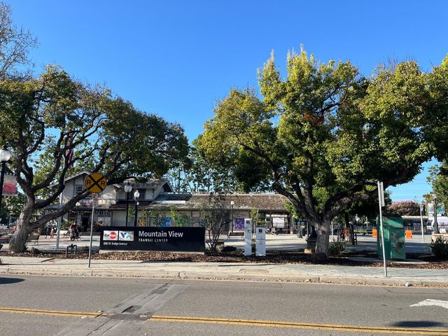 1915 Mount Vernon Court 16, Mountain View, CA 94040