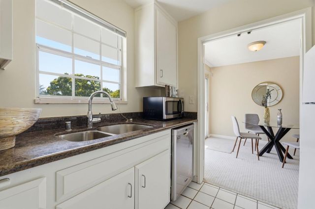 1915 Mount Vernon Court 16, Mountain View, CA 94040