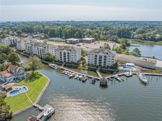 1284 Laskin Rd Apt 302, Virginia Beach, VA 23451