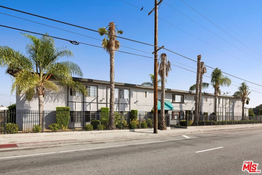 819 W Imperial Highway, Los Angeles, CA 90044 — exterior