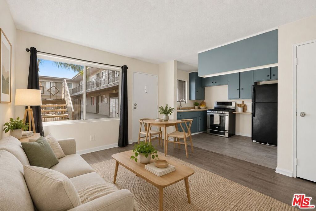 819 W Imperial Highway, Los Angeles, CA 90044 — photo 4