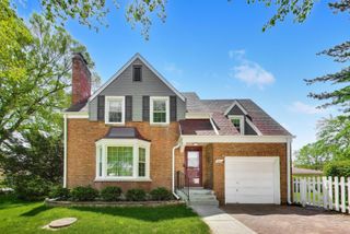 5601 Carol Avenue, Morton Grove, IL 60053