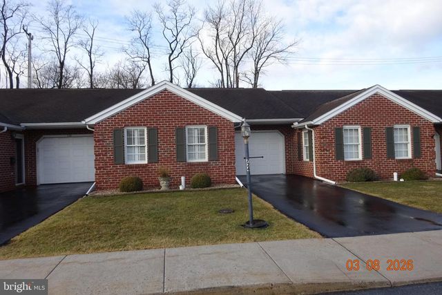 724 FIRESIDE DRIVE, Shippensburg, PA 17257