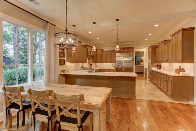 1948 CLARINGTON DR, Germantown, TN 38138