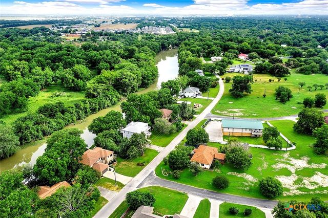 48 River Oak Drive, Seguin, TX 78155