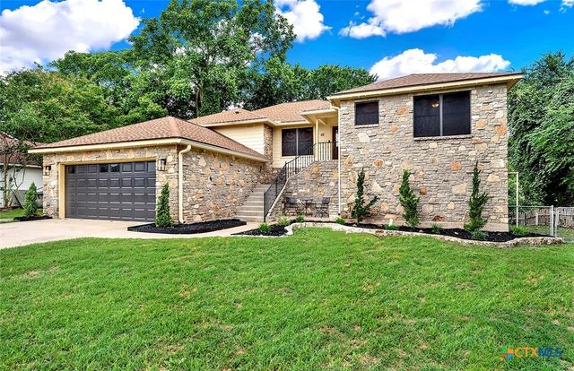 48 River Oak Drive, Seguin, TX 78155