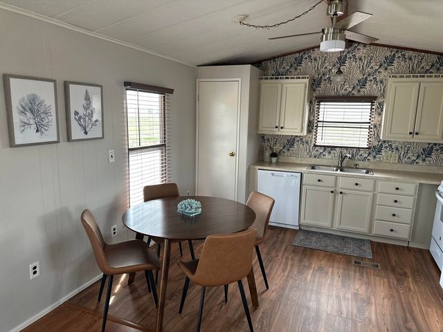36 Old Point Rd WINTER, Newbury, MA 01951