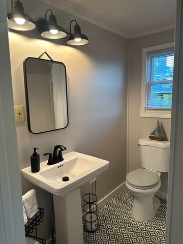 36 Old Point Rd WINTER, Newbury, MA 01951