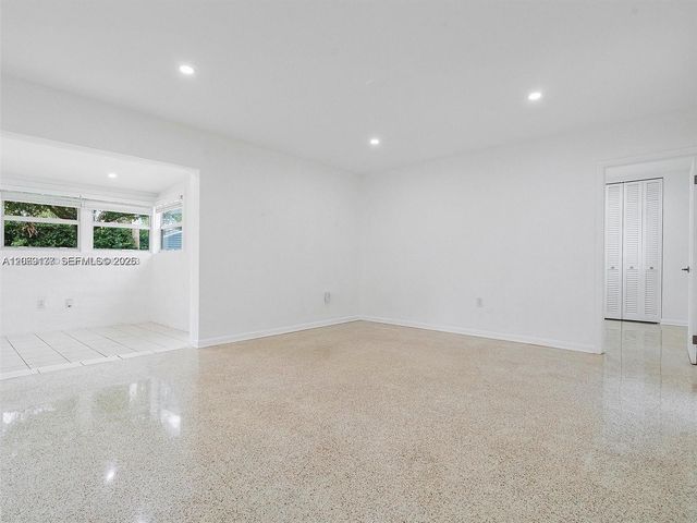 17320 NW 80th Avenue, Hialeah, FL 33015