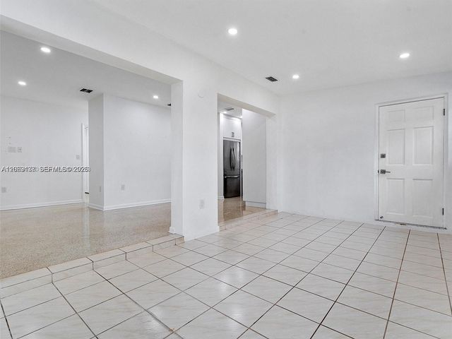 17320 NW 80th Avenue, Hialeah, FL 33015