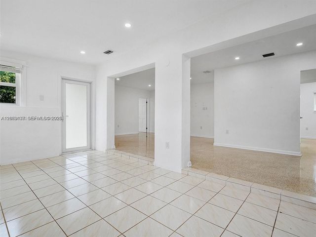 17320 NW 80th Avenue, Hialeah, FL 33015